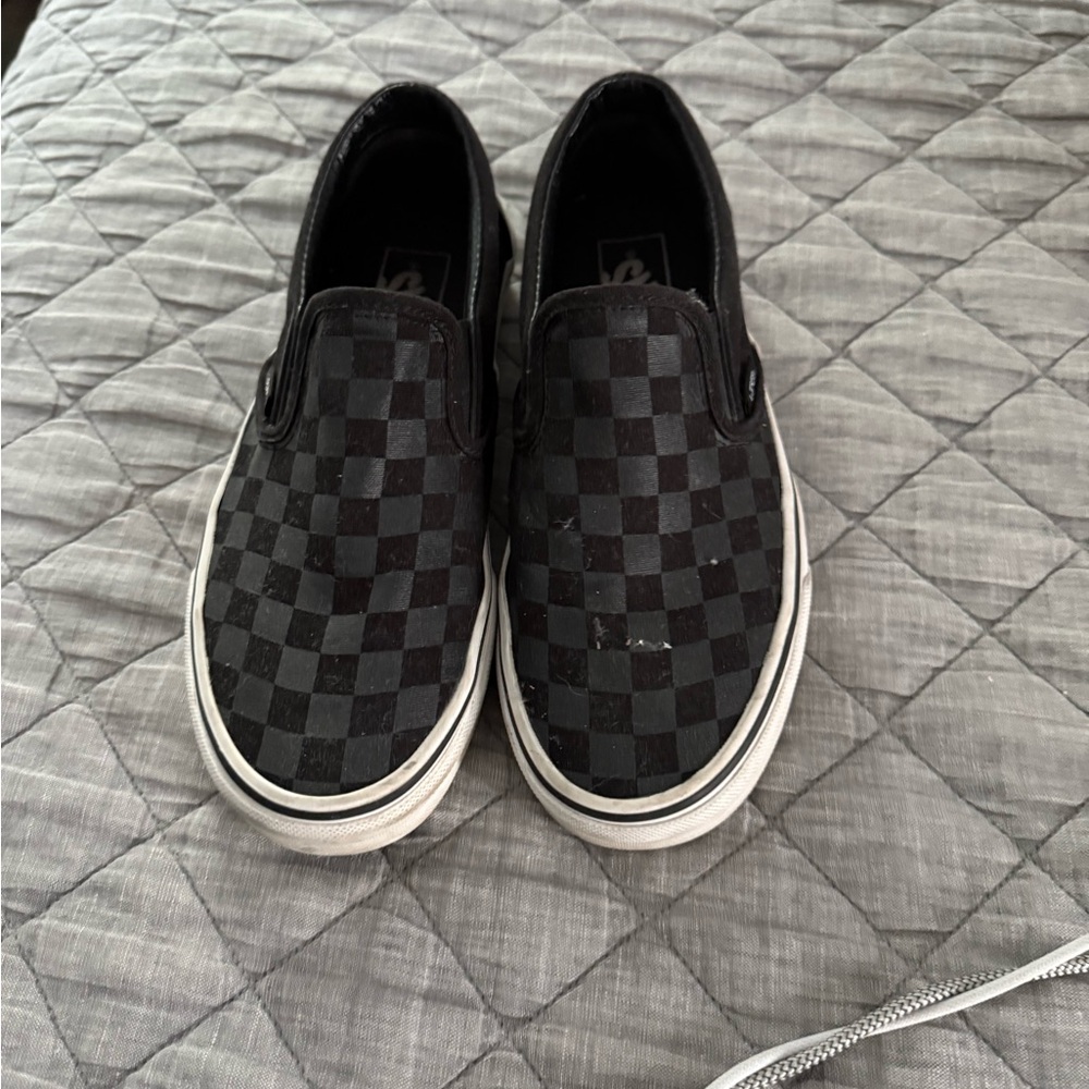 Vans Black Checkered Slip-On Shoes kids size 6.5 and women’s size 8